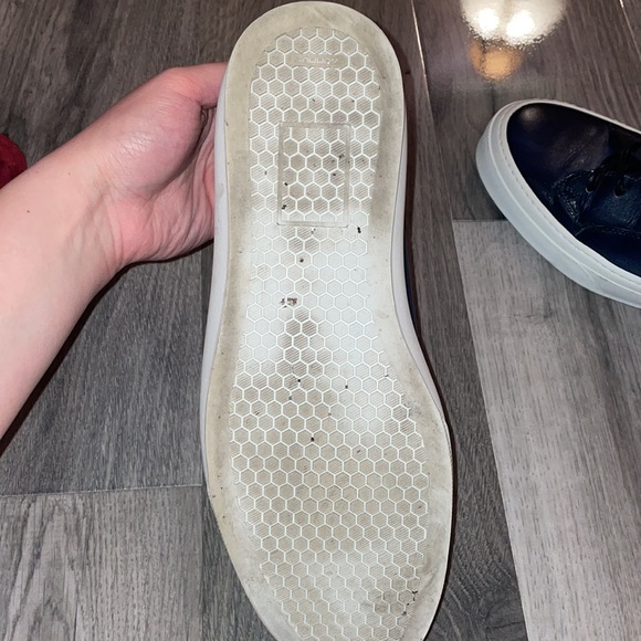 Bruno Magli sneakers - Picture 4 of 6